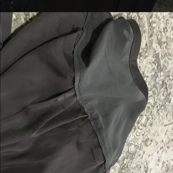 H&M tuxedo style blouse - Picture 4 of 6